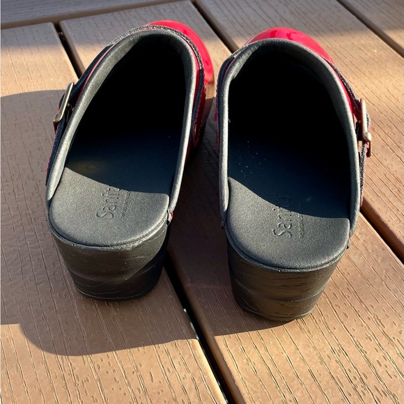 Sanita Estelle Open Clogs Red Patent Leather New In Box Size 39 - Picture 9 of 10